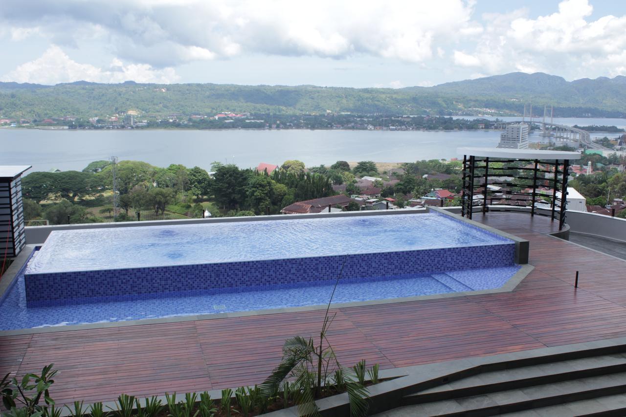 Hotel Santika Premiere Ambon Exterior foto